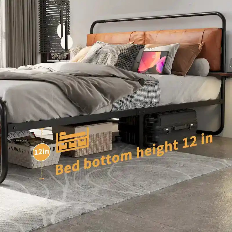 Lit Plateforme Métallique Moderne King Size avec Tête de Lit Rembourrée et Chargeur