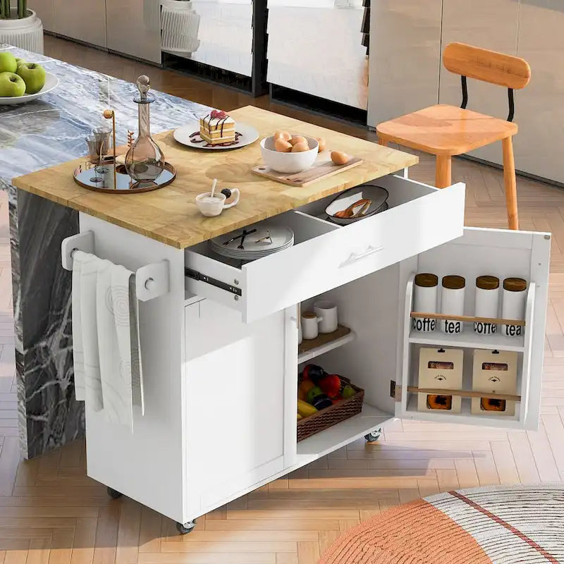 Un îlot de cuisine mobile avec rangements, étagères réglables, roulettes